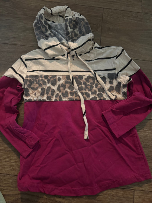 Leopard Pullovers