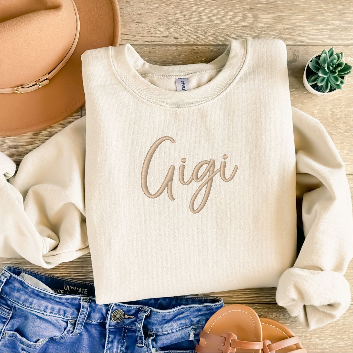 Sand Sweatshirt with custom name